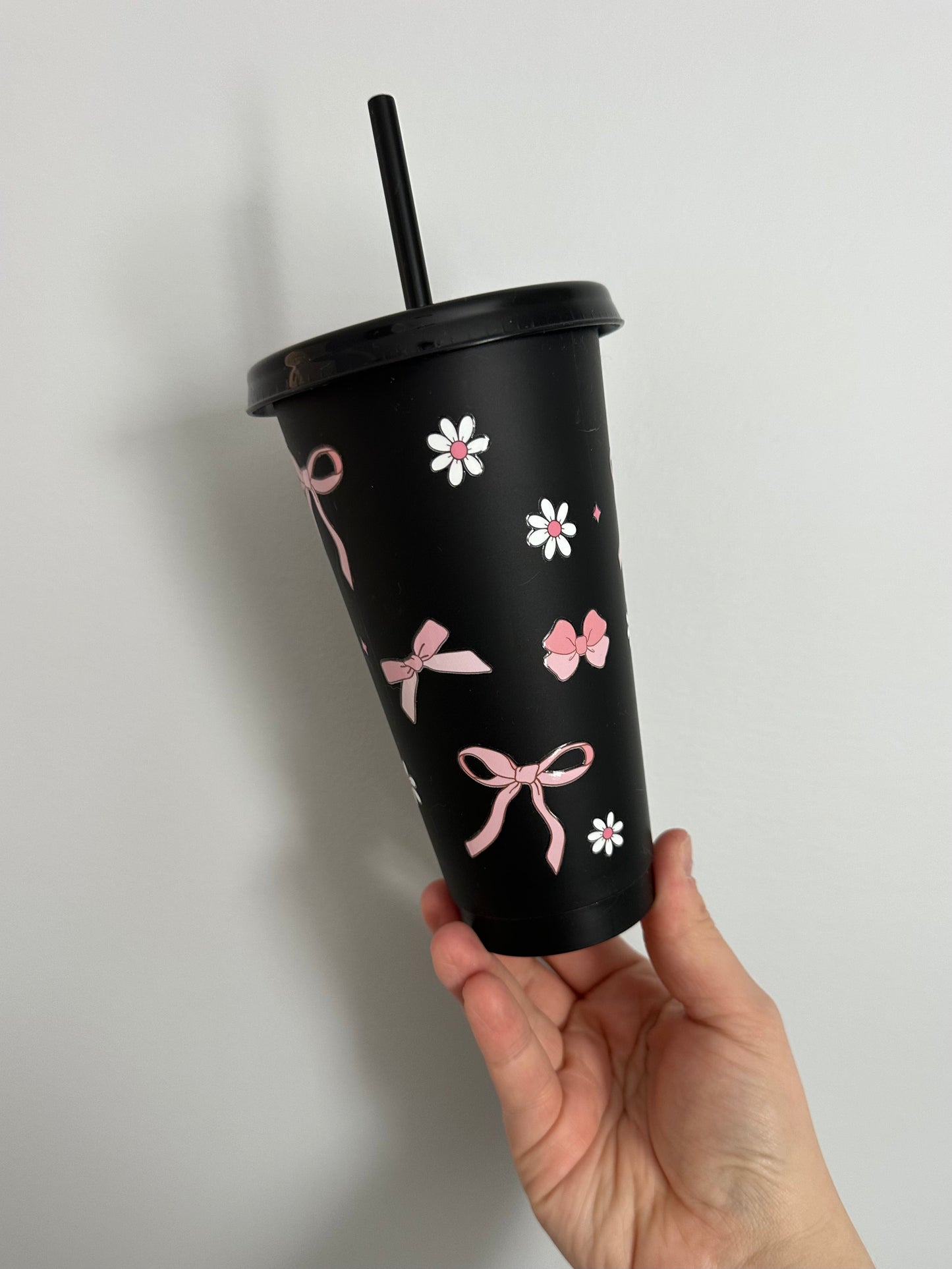 Black Bows & Daisies Plastic Cup